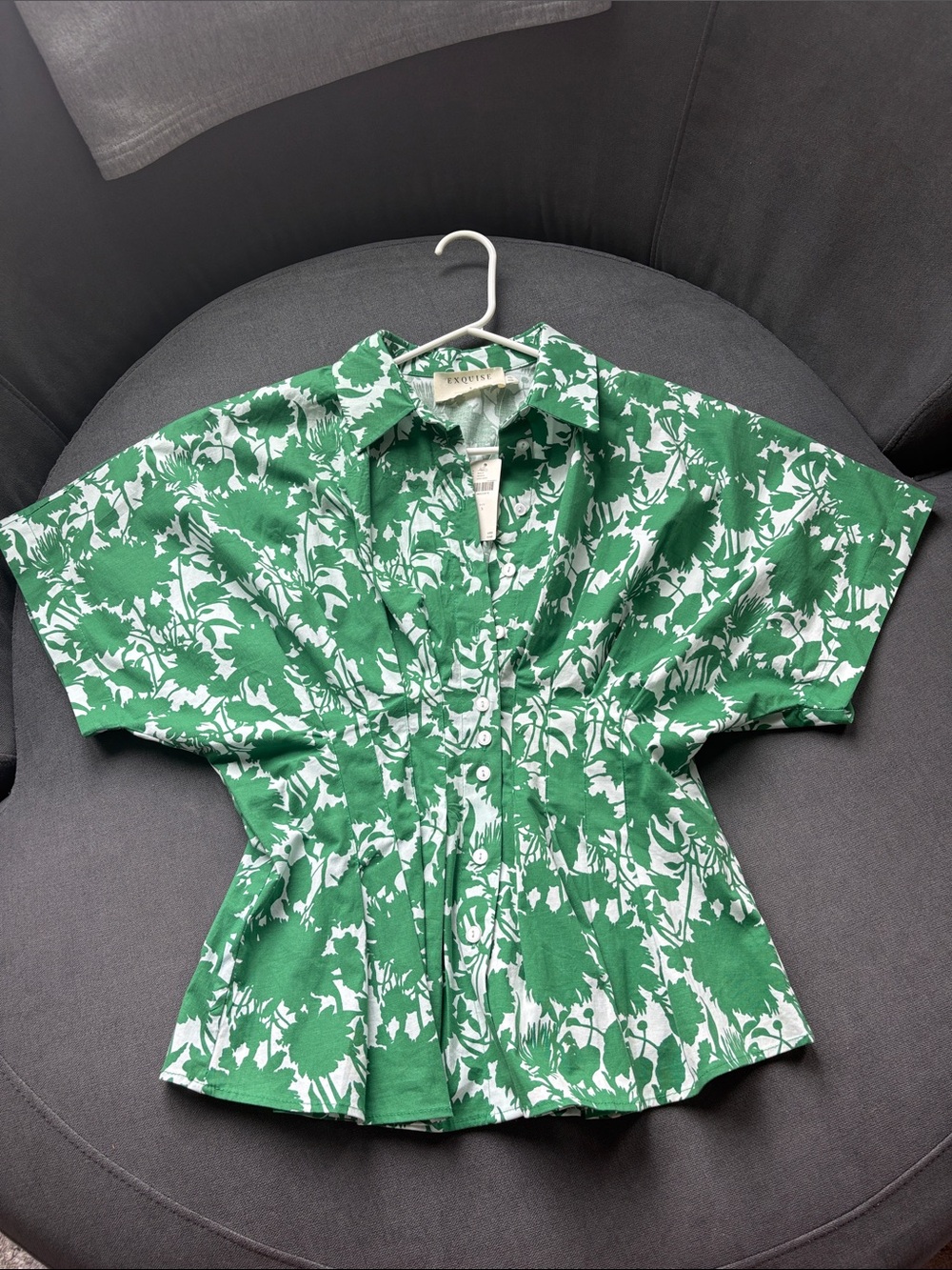 Anthropologie - Exquise brand Green and White Floral Cinch-Waist Button Blouse